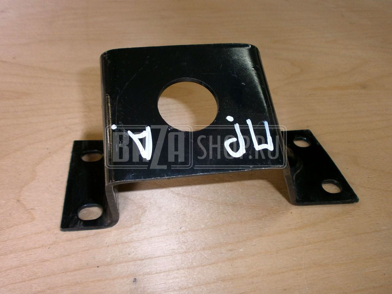 Кронштейн  задней подвески двигателя УАЗ 452 правый / 452-1001042